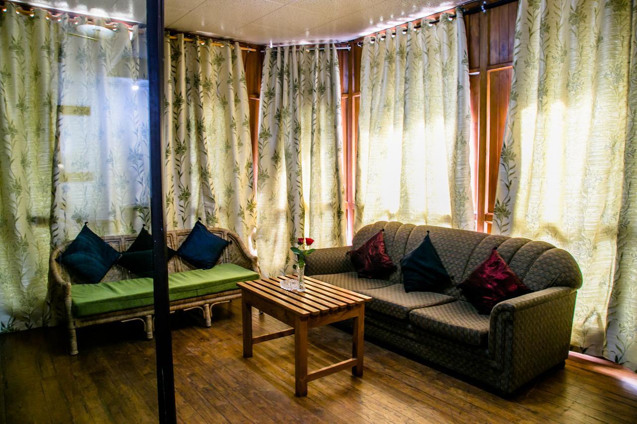 นิรามายา รีทรีต อราดูรา โกหิมา Hotel Kohima ภายนอก รูปภาพ