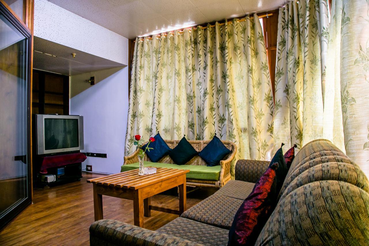 นิรามายา รีทรีต อราดูรา โกหิมา Hotel Kohima ภายนอก รูปภาพ